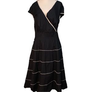 Eshakti black & white retro style midi dress with cap sleeves. Size 2 X